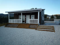 Porche y entrada a la vivienda